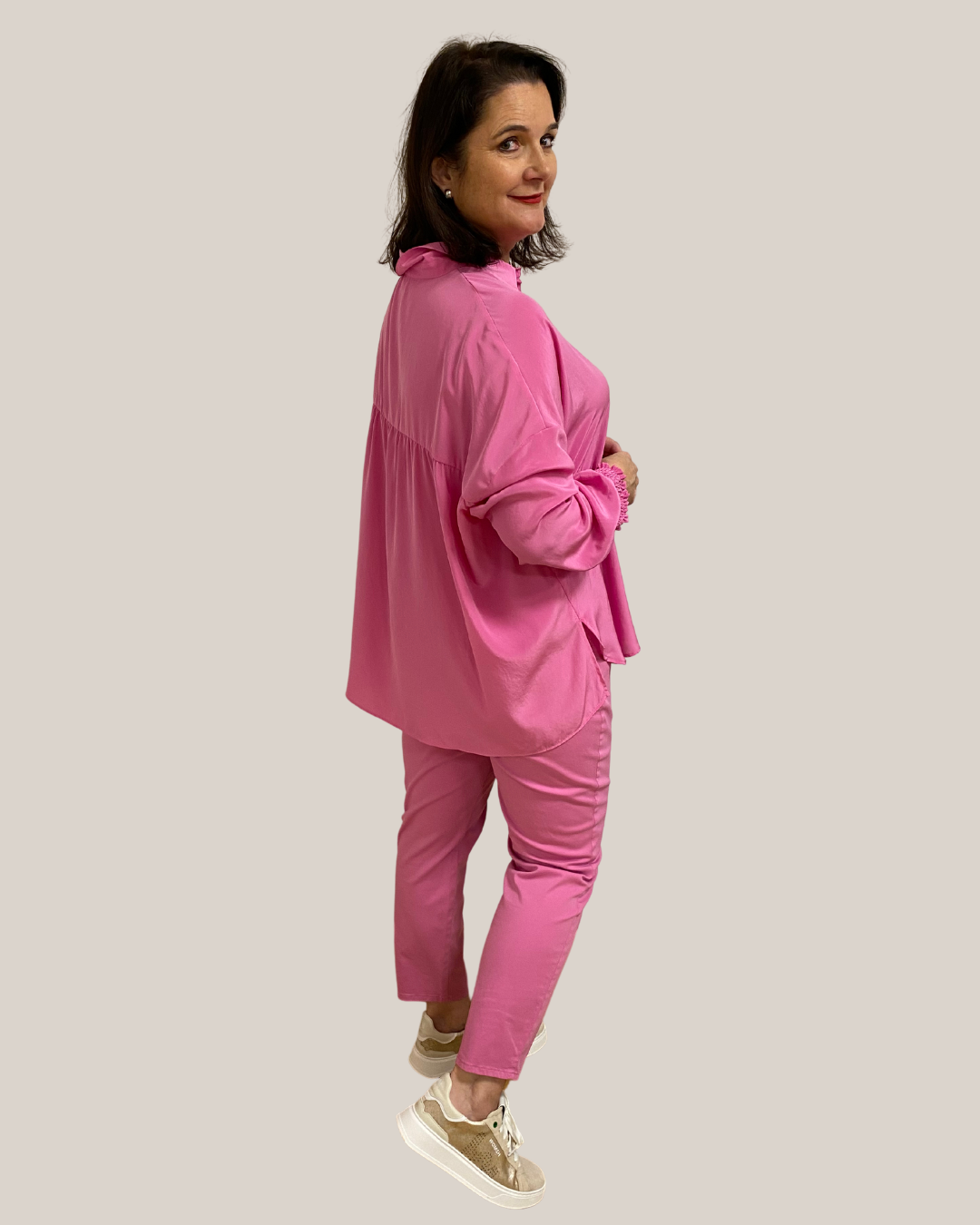 Bluse in Pink mit leichten Rüschen im Rücken