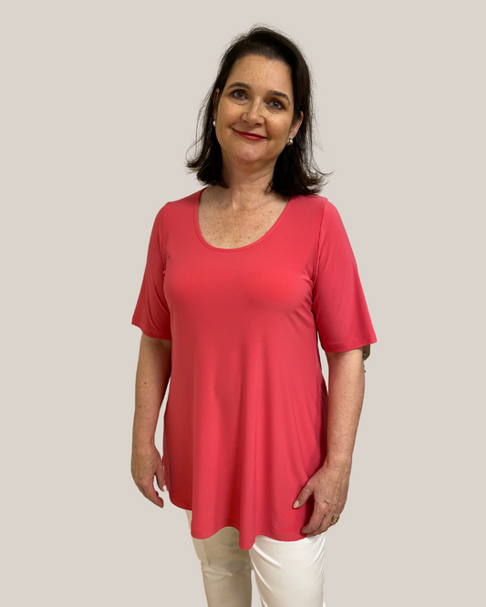 Leicht ausgestelltes T-Shirt in pink von Yoek - grosse Grössen - deboerplus